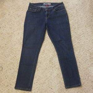 Levi's Denizen Modern Skinny Jeans - Size 6S